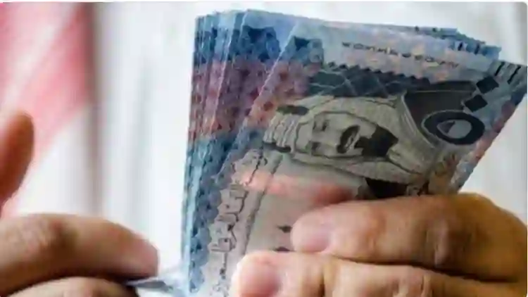الموارد البشرية تحدد تاريخ بداية تطبيق الحد الادنى الجديد للأجور في القطاع الخاص في السعودية
